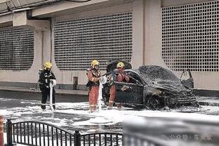 利物浦官推晒照：历史上的今天，卡拉格达成红军500场里程碑